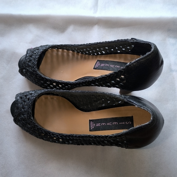 STEVE By Steve Madden Black Woven Leather Platform Peep Toe Votive Pumps - Picture 14 of 16